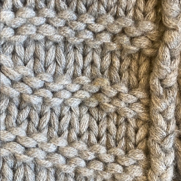 Alice + Olivia Grey CableKnit Cocoon cardigan sz L - Picture 12 of 12